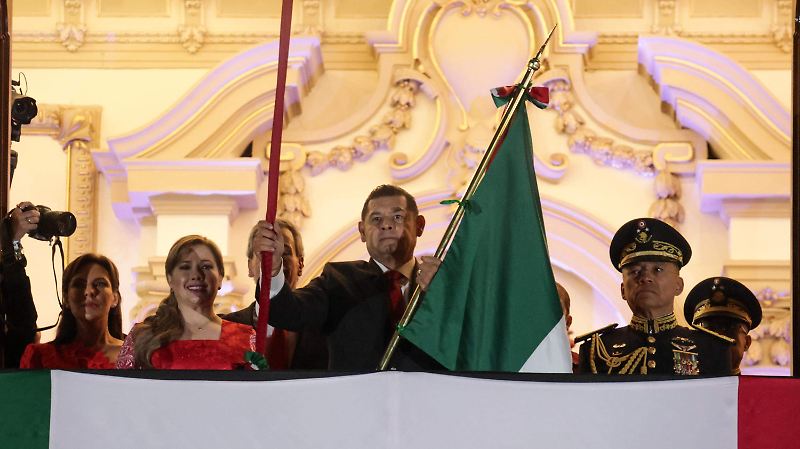 Armenta Mier reconoce en su primer Grito de Independencia a Claudia Sheinbaum